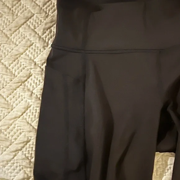 Athleta ultimate stash 7” short, Sz M - Picture 5 of 5